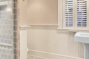 406 Galer St, Seattle, WA 98109 - Photo 33