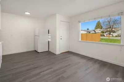 420 107th Place SW #1, Everett, WA 98204 - Photo 3