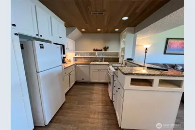 100 Lake Chelan Shores Drive #15-8F, Chelan, WA 98816 - Photo 5