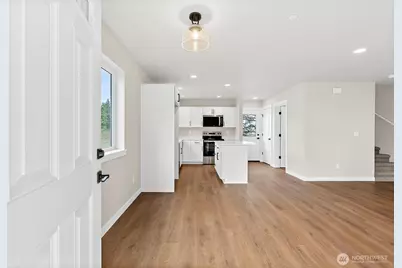 3111 3113 E Camellia Way, Port Orchard, WA 98366 - Photo 3