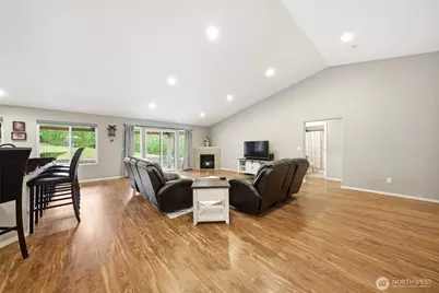 946 Paine Road, Castle Rock, WA 98611 - Photo 11