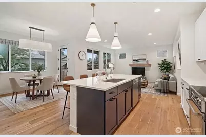 12332 38th Avenue NE, Seattle, WA 98125 - Photo 9