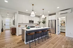 12332 38th Ave NE, Seattle, WA 98125 - Photo 7