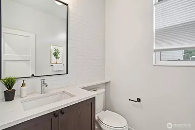 12332 38th Avenue NE, Seattle, WA 98125 - Photo 11