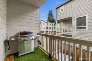 13706 Manor Way, Lynnwood, WA 98087 - Photo 11