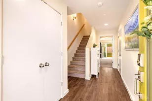 13706 Manor Way, Lynnwood, WA 98087 - Photo 3