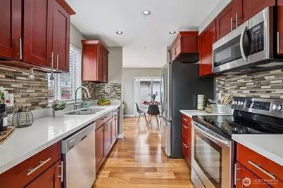 901 E Marine View Drive #201, Everett, WA 98201 - Photo 13