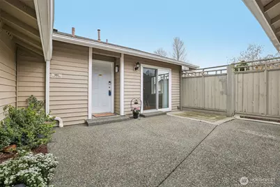 901 E Marine View Drive #201, Everett, WA 98201 - Photo 1