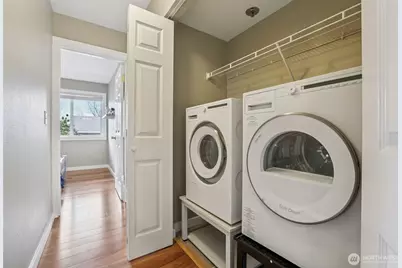 901 E Marine View Drive #201, Everett, WA 98201 - Photo 25