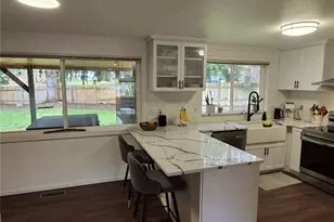 18821 SE 214th St, Renton, WA 98058 - Photo 9