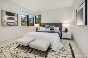 9036 NE 26th St, Clyde Hill, WA 98004 - Photo 21