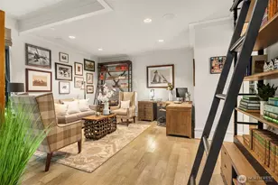 9036 NE 26th St, Clyde Hill, WA 98004 - Photo 13