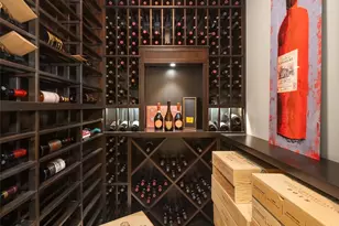 9036 NE 26th St, Clyde Hill, WA 98004 - Photo 27