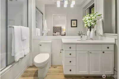 9036 NE 26th Street, Clyde Hill, WA 98004 - Photo 29