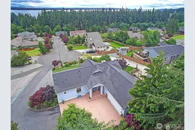 14 Zermatt Court, Camano Island, WA 98282 - Photo 1