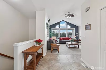 14 Zermatt Court, Camano Island, WA 98282 - Photo 3