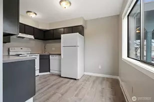 2938 E Walnut St, Port Angeles, WA 98362 - Photo 9