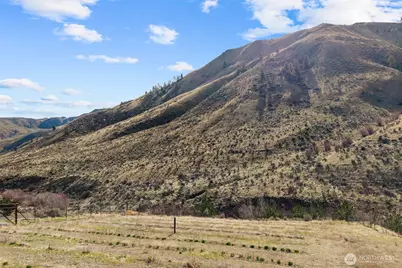 1639 Pitcher Canyon Road, Wenatchee, WA 98801 - Photo 5