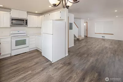 15714 Admiralty Way #C, Lynnwood, WA 98037 - Photo 3