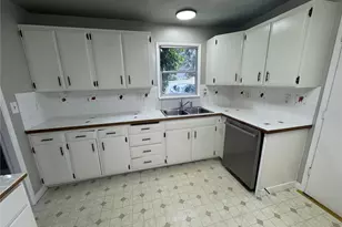 15325 4th Ave SW, Burien, WA 98166 - Photo 9