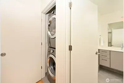 3310 W Government Way #A, Seattle, WA 98199 - Photo 15