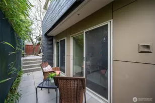 8218 2nd Ave NE, Seattle, WA 98115 - Photo 27