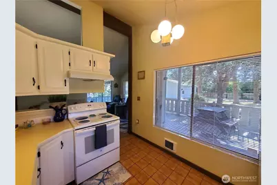 1000 Mt.Olympus Avenue SE, Ocean Shores, WA 98569 - Photo 11