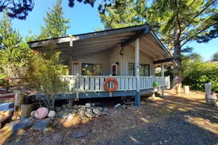 1000 Mt Olympus Ave SE, Ocean Shores, WA 98569 - Photo 1