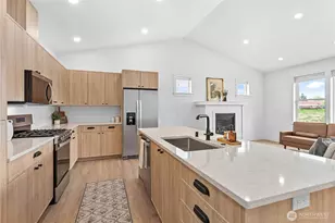 313 W 3rd St, Everson, WA 98247 - Photo 13