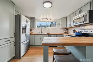 211 Ave F, Snohomish, WA 98290 - Photo 19