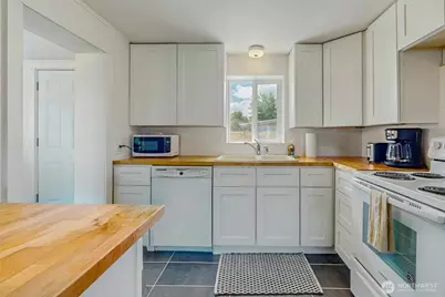 320 S Central Street, Brewster, WA 98812 - Photo 11