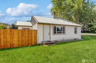 320 S Central St, Brewster, WA 98812 - Photo 17