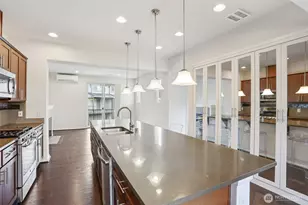 11218 19th Dr SE, Everett, WA 98208 - Photo 3