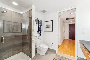 820 Blanchard St, Seattle, WA 98121 - Photo 15