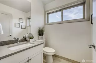 10719 Densmore Ave N, Seattle, WA 98133 - Photo 31