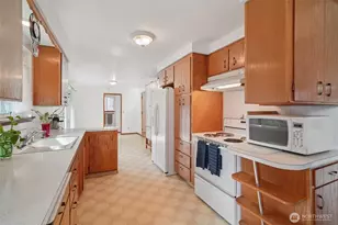 21721 108th Pl SE, Kent, WA 98031 - Photo 11