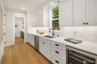 18660 NE 53rd Street, Redmond, WA 98052 - Photo 9