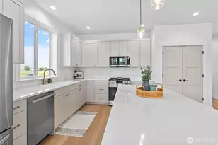 405 W 4th St, Everson, WA 98247 - Photo 13