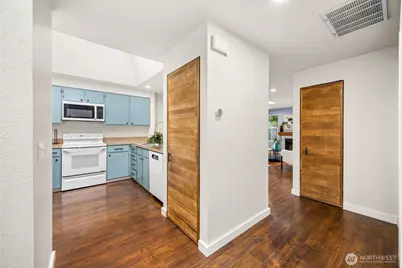 13315 NE 137th Place, Kirkland, WA 98034 - Photo 7