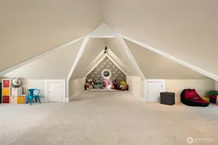 1012 2nd Ave W, Seattle, WA 98119 - Photo 31