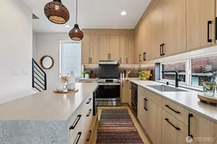 2626 58th Ave SW, Seattle, WA 98116 - Photo 11