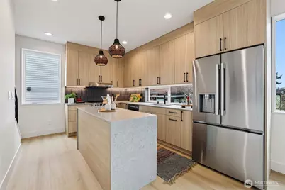 2626 58th Avenue SW #A, Seattle, WA 98116 - Photo 9