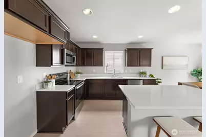 7427 45th Place NE, Marysville, WA 98270 - Photo 9