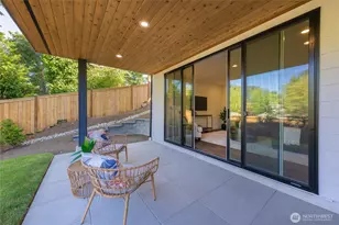 10204 NE 43rd St, Kirkland, WA 98033 - Photo 33