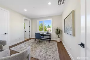 10204 NE 43rd St, Kirkland, WA 98033 - Photo 19