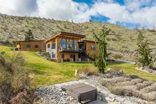 111 Hawks Meadow, Chelan, WA 98816 - Photo 1