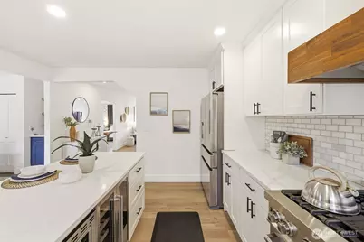 1070 25th Avenue E, Seattle, WA 98112 - Photo 13