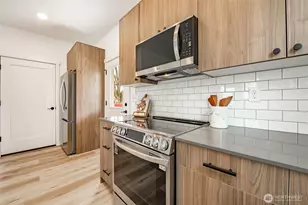 212 E Grover St, Lynden, WA 98264 - Photo 9