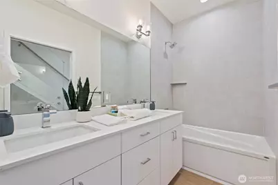11229 Greenwood Avenue N #C, Seattle, WA 98133 - Photo 17