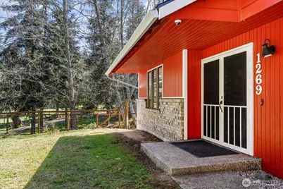 1269 Silver Lake Road, Oak Harbor, WA 98277 - Photo 3